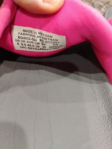 Sandalias sin cordones Nike Slides rosa neón y negro talla 9 BQ4632-604 - Imagen 4 de 7