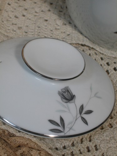 Vintage Noritake Rosamor Tea Pot Bamboo Handle 5851 - Picture 9 of 9