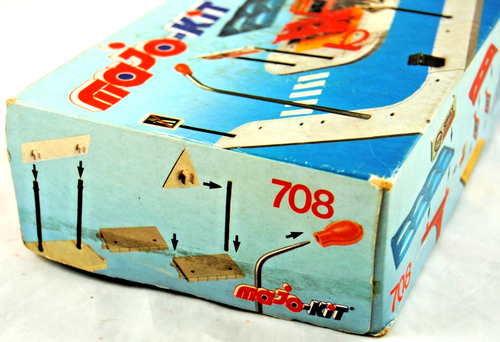 MINT MAJORETTE Majo-Kit No: 708 ESSO SERVICE STATION / GARAGE w PUMPS SIGNS LIFT - Picture 20 of 21