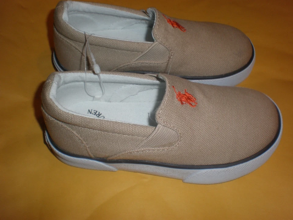 TÊNIS INFANTIL RALPH LAUREN TAMANHO 10 NOVO SEM CAIXA BEGE - Imagem 2 de 3