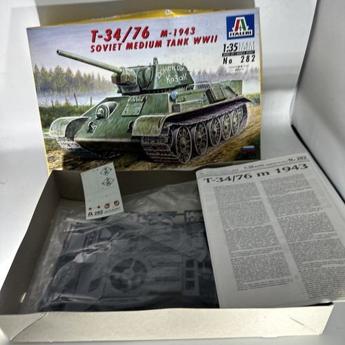 Kit tanque medio soviético Italeri T-34/76 M-1943 WWll escala 1:35 #282 - Imagen 2 de 2