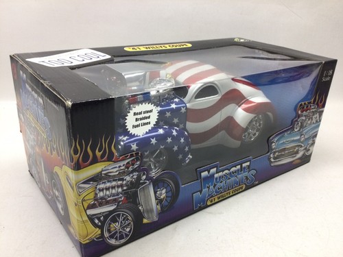 Muscle Machines ’41 Willys Coupe Red White And Blue Stars And Stripes 1:18 - Picture 11 of 11