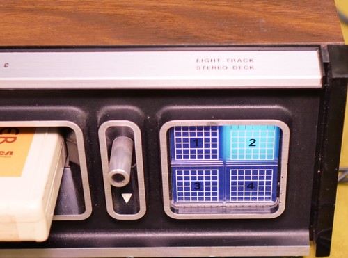 General Electric TA560 B 8-Track Player with Glenn Miller disc - Picture 2 of 14