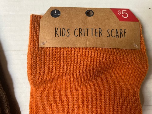 2 Kids Critter Scarf Fox & Bear With Hand Pockets One Size NEW - Picture 3 of 5