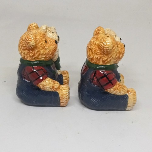 Vintage GKAO Ceramic Sitting Teddy Bears Salt & Pepper Shakers-Hugging-Baby Bear - Picture 4 of 8