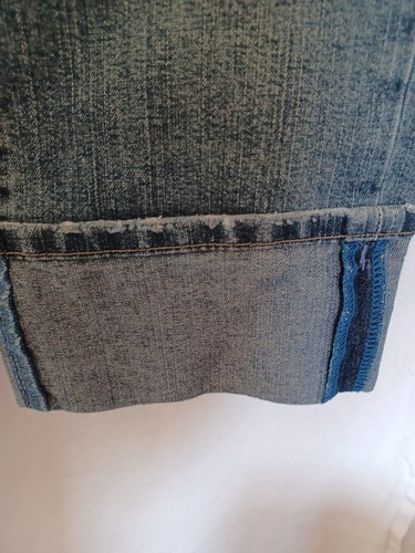 Calvin Klein Cropped mit Bündchen Damen Jeans Gr. 10 Mid Rise 24" Schrittlänge 0093 - Bild 9 von 17