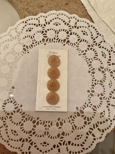 4 VINTAGE CARVED PINK GLASS GOLD LUSTER SCHWANDA BUTTONS SEW KNIT CRAFT NOS 17mm - Picture 4 of 4