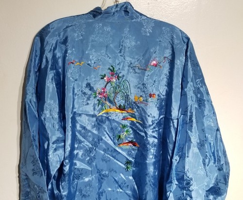 Vintage blau 100 % Seide handbestickt Bauernhof Szene Kimono Medium ☆ Neu ☆ Neu mit Etikett ☆ - Bild 10 von 13