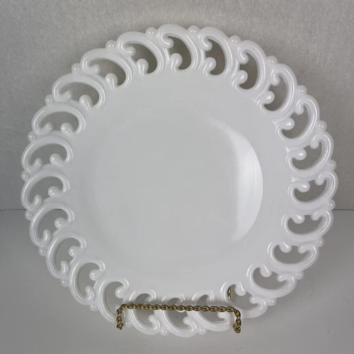 VINTAGE MILKGLASS DECORATIVE PLATE  WITH LACE EDGING  9" DIAMETER