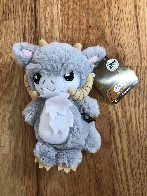 Star Wars Galaxy's Edge Trading Outpost Mattel Tauntaun 7