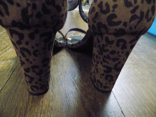 Worthington Leopard 3.5" Block Heels 9.5 Brown Black Sandals Ankle Straps Sexy - Picture 7 of 8