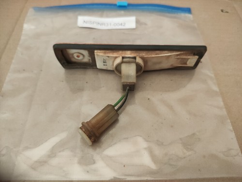 Indicator Blinker With Globe Holder Untested R31 Nissan Pintara 1987 - Picture 5 of 5
