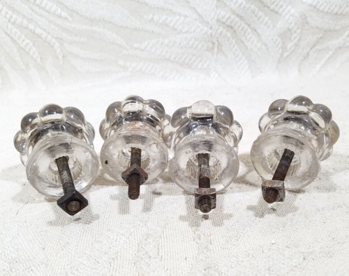 VINTAGE 4ER SET KLARGLAS FACETTIERTE SCHUBLADENGRIFFE KNÖPFE 2" MIT HARDWARE - Bild 3 von 18