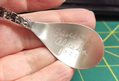 Pewter Alaska Souvenir Spoon engraved Fairbanks Alaska 1986 Beaver & Log handle - Picture 5 of 9
