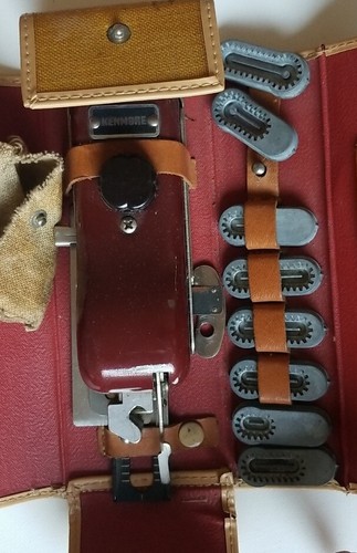 Vintage Kenmore Knopfloch Nähaufsatz mit Originaletui, 8 Vorlagen - Bild 2 von 8