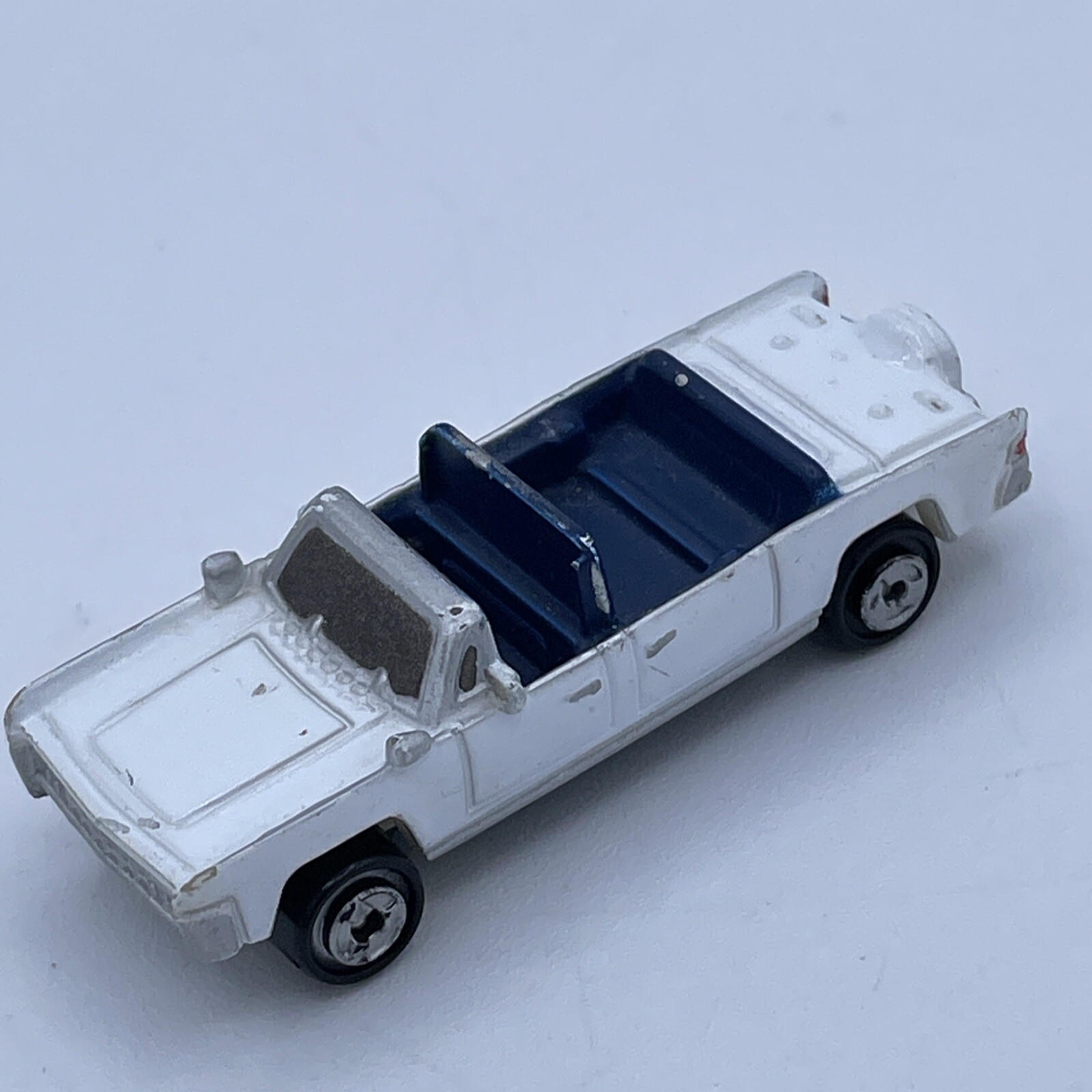 Picture 2 of 9