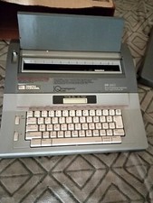  Smith Corona SD680 Electric Typewriter  Vintage Collectible in Original Box  thumbnail