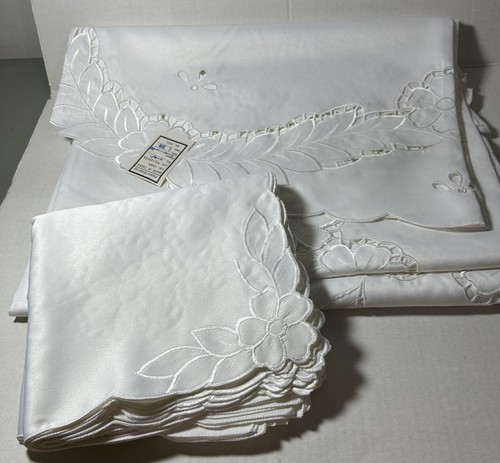 New Hand made vintage 108" x 72" Lace cut work Embroidery Tablecloth &12 Napkins - Picture 3 of 10