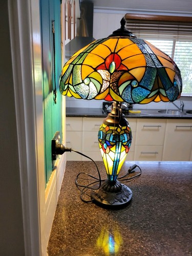 "JESSICA"TIFFANY 16"26 H Table Lamp - Picture 7 of 8