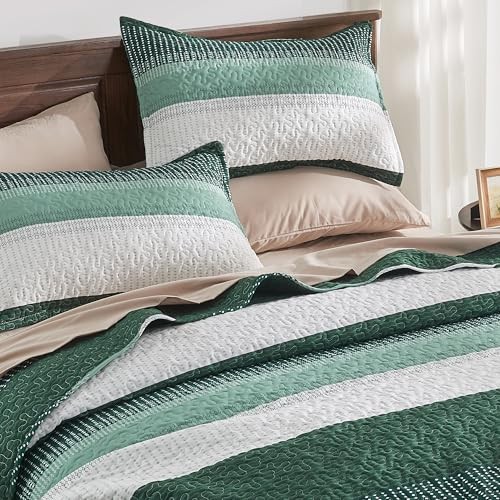 Emerald Green Quilt Queen(90x96Inch), 3 Queen(96"x90") 09 - Emerald Green - Picture 3 of 6