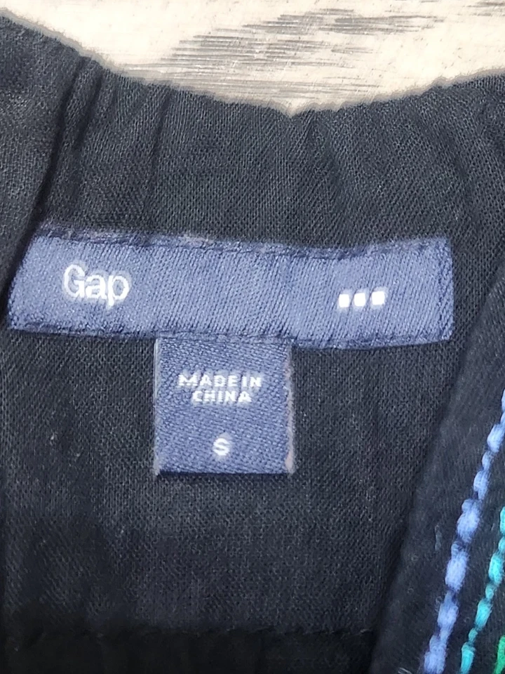 GAP Women's Black V Neck Cami Top Blouse Size Small Adjustable Straps-Summer - Image 3 of 4