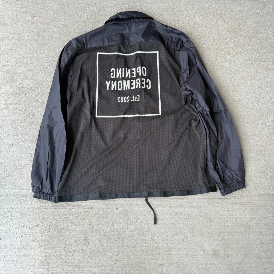 Chaqueta cortavientos Opening Ceremony Est.2002 para hombre negra malla trasera talla M Foto 2 de 4