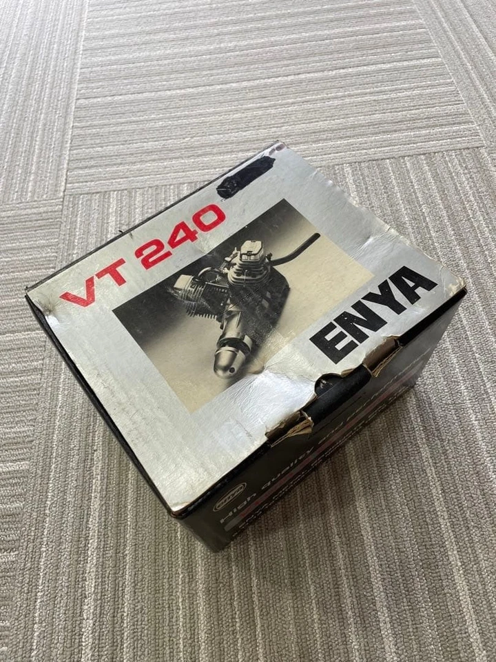 Vintage 1986 VT 240 Enya V Twin Four Stroke Glow Engine model airplane Unused - Image 4 of 4