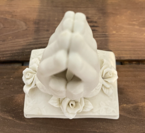 Porzellan betende Hände auf einem Buch Figur Statue mit Rosen 5" - Bild 6 von 8