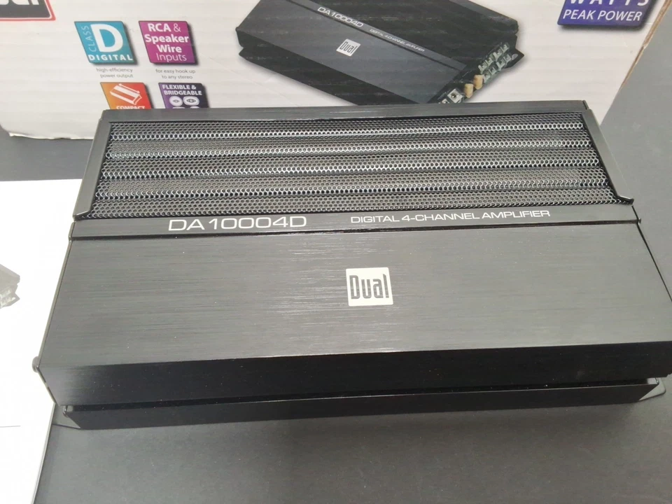 DUAL DA10004D (1000 WATTS PEAK POWER) Digital 4 Channel Mosfet Amplifier - Image 3 of 4
