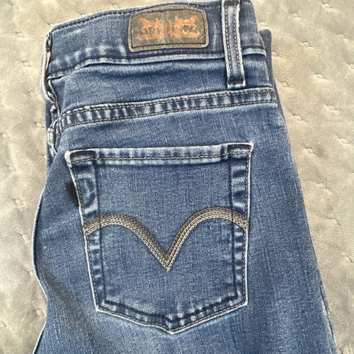 Levi's 512 perfekt schlankmachende Bootcut Jeans Stretch mittlere Waschung - Größe 4M - Bild 2 von 7