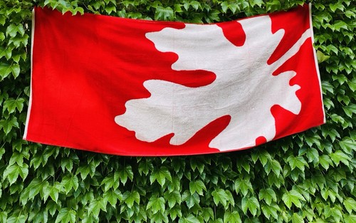 HBC Hudson’s Bay Company Multi Stripe Collection Light Weight Beach Towel. NWT - Picture 2 of 7