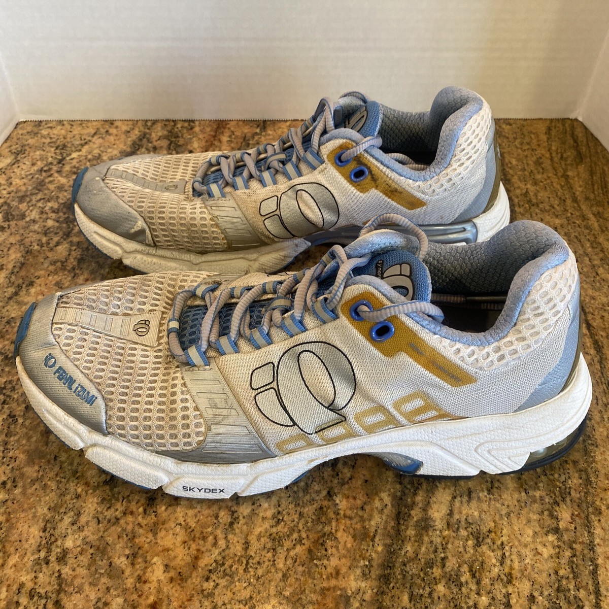 PEARL IZUMI 岩鉄です。 Pearl iZUMi Women's Syncro Fuel Skydex Running Shoe Sneakers