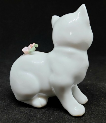 Salt and Pepper Shaker Kittens Flowers Floral Cats - Picture 6 of 11