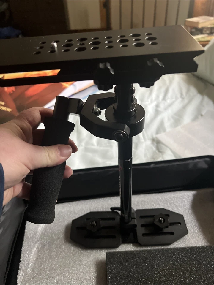 ProAm USA Steady Cam: Mount, Manuel, Weights & Case. Inc. Body Harness Bi/tripod - Image 4 of 4