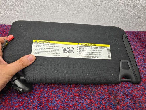 CHRYSLER 300 SRT8 6.4L 14-22 OEM DRIVER LEFT SIDE ROOF SUN VISOR SUNVISOR MIRROR - Picture 2 of 4