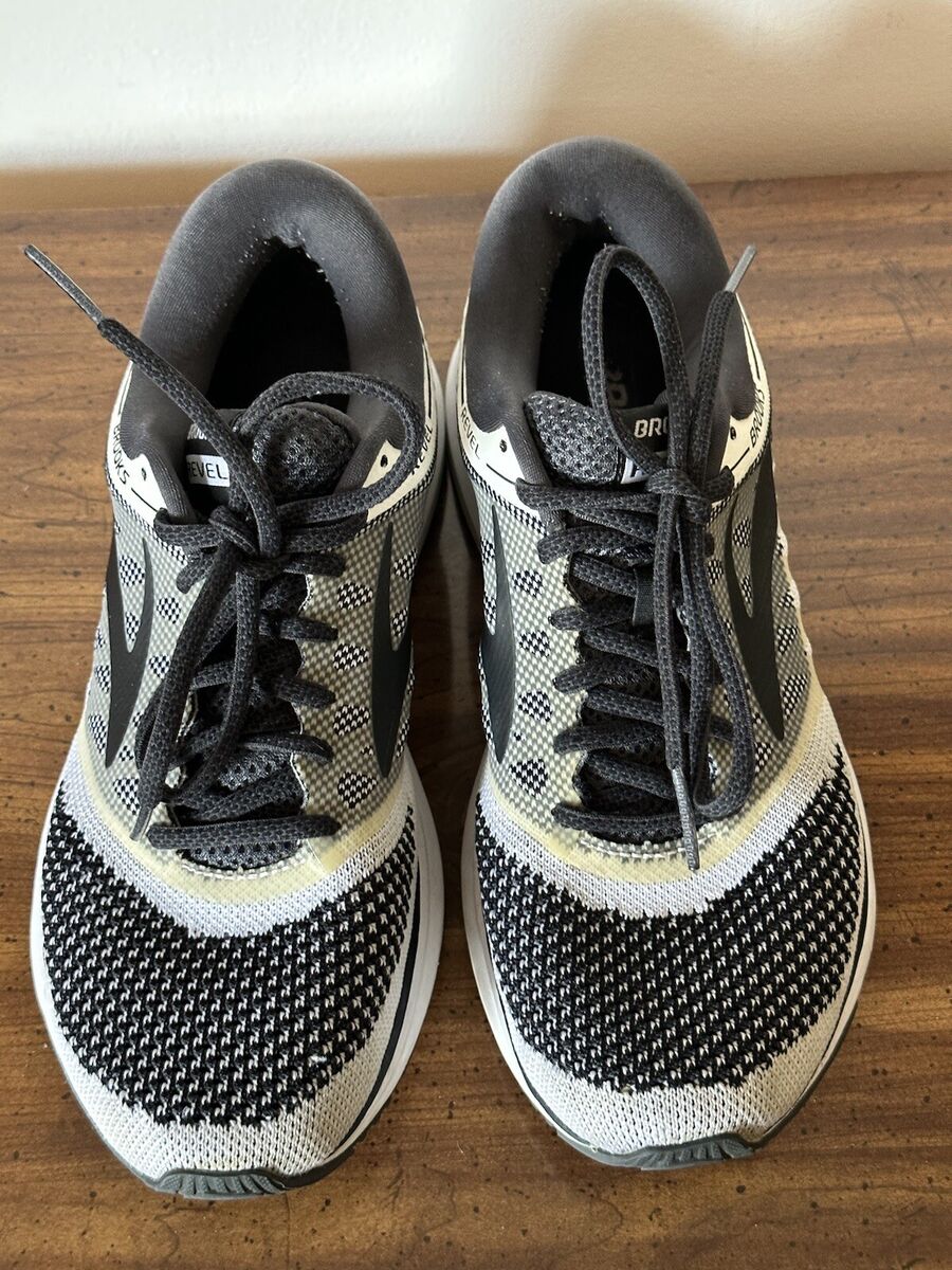 Brooks revel 2025 2 oreo