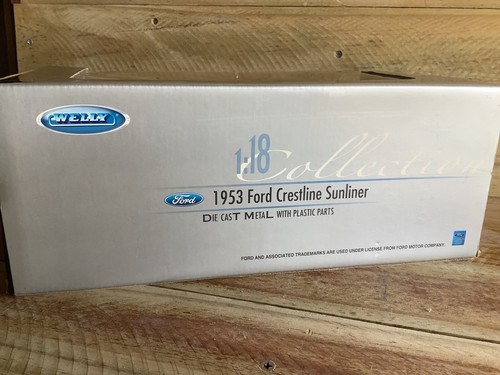 Ford Crestline Sunliner 1953 convertible 1:18 fundido a presión coche negro Welly nuevo en caja - Imagen 5 de 5