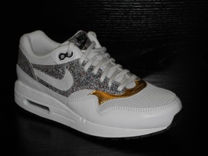 Nike LUNAREPIC Basse Flyknit 2 Womens allenatore in esecuzione scarpe SIZE 4.5 Nike LUNAREPIC Basse Flyknit 2 Womens allenatore in esecuzione scarpe SIZE 4.5