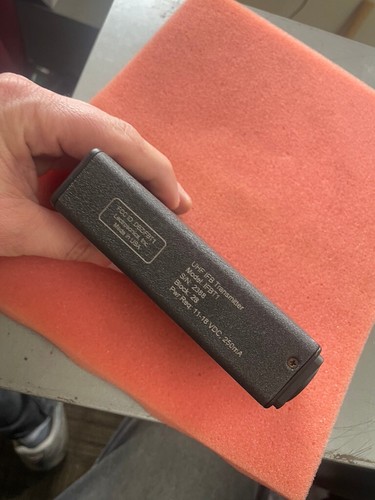 Lectrosonics IFB Transmitter Lectro T1 UHF IFTBT1 block 28 made in USA tv news - Picture 5 of 10