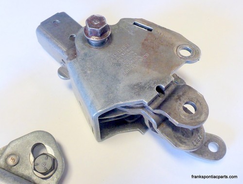 Vintage Hurst 4spd & 3spd Shifter Body Cores, FOR PARTS - Picture 4 of 8