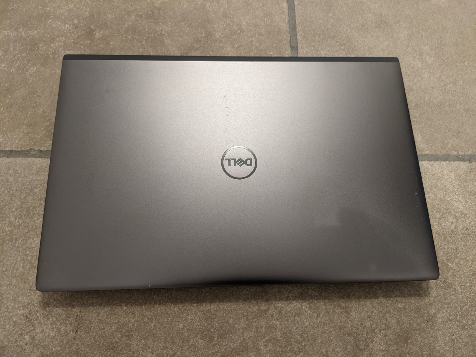 Dell Vostro 5402 iCore 5 1135G7 2.4GHz 8GB 512GB SSD 8GB 14.1" Iris Xe **Issue - Picture 4 of 9