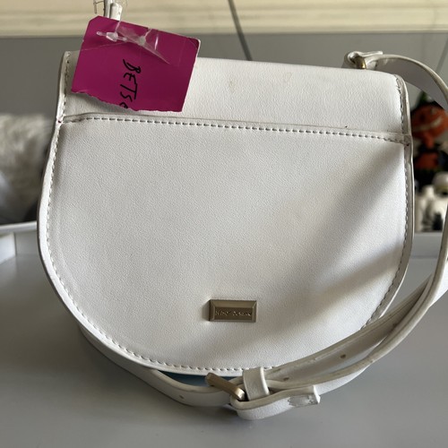 Betsy Johnson Crossbody Bag With Gold Heart Lock White Pink Green Blue NWT - Bild 4 von 16