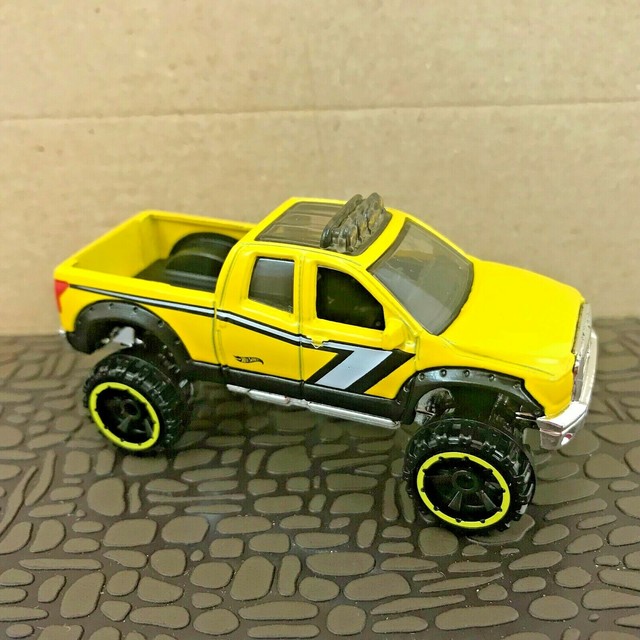 Hot wheels toyota tundra