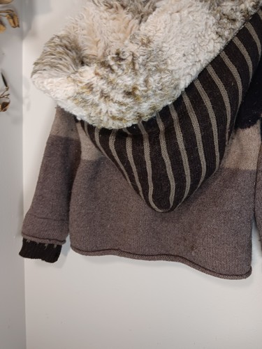 Strickpullover Wollmischung mit extra großer Kunstfellkapuze Gr. Medium Boho Vibes - Bild 15 von 24