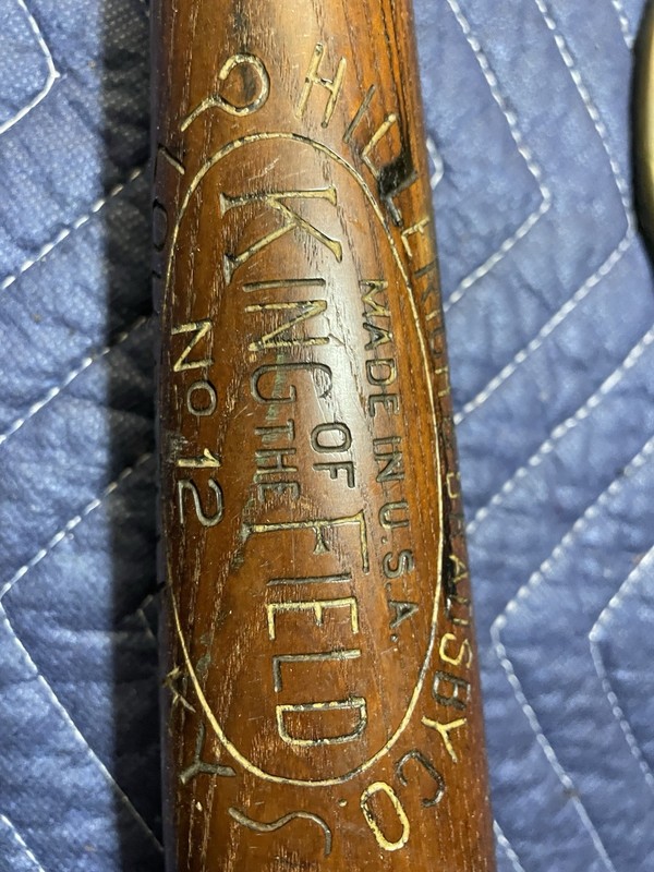 1910 HILLERICH AND BRADSBY 33.5” “KING OF THE FIELD ” BASEBALL BAT