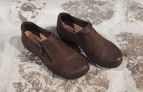 Clarks Carleigh Ray Taupe Nubuck Donna Tg 6M Slip On Cerniera Funzionale Ottimo - Foto 5 di 11