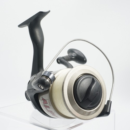 Shakespeare Alpha 50 5.1:1 Gear Ratio Balanced Motor Ball Bearing Spinning Reel - Picture 7 of 9