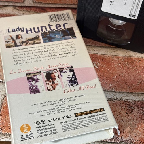 Lady Hunter VHS Used RARE Femme Fatale Martial Arts - Picture 2 of 3
