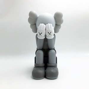 Kaws Passing through grey カウズ フィギュア 正規品 8 inch With Cardboard Box Gray Passing Through Kaws Figure