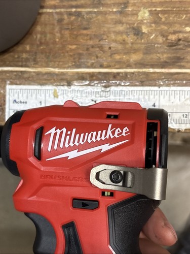Milwaukee 3450-20 M12 12 Volt 1/4" Sechskant Subcompact Brushless Sechskant Schlagschrauber - Bild 15 von 24